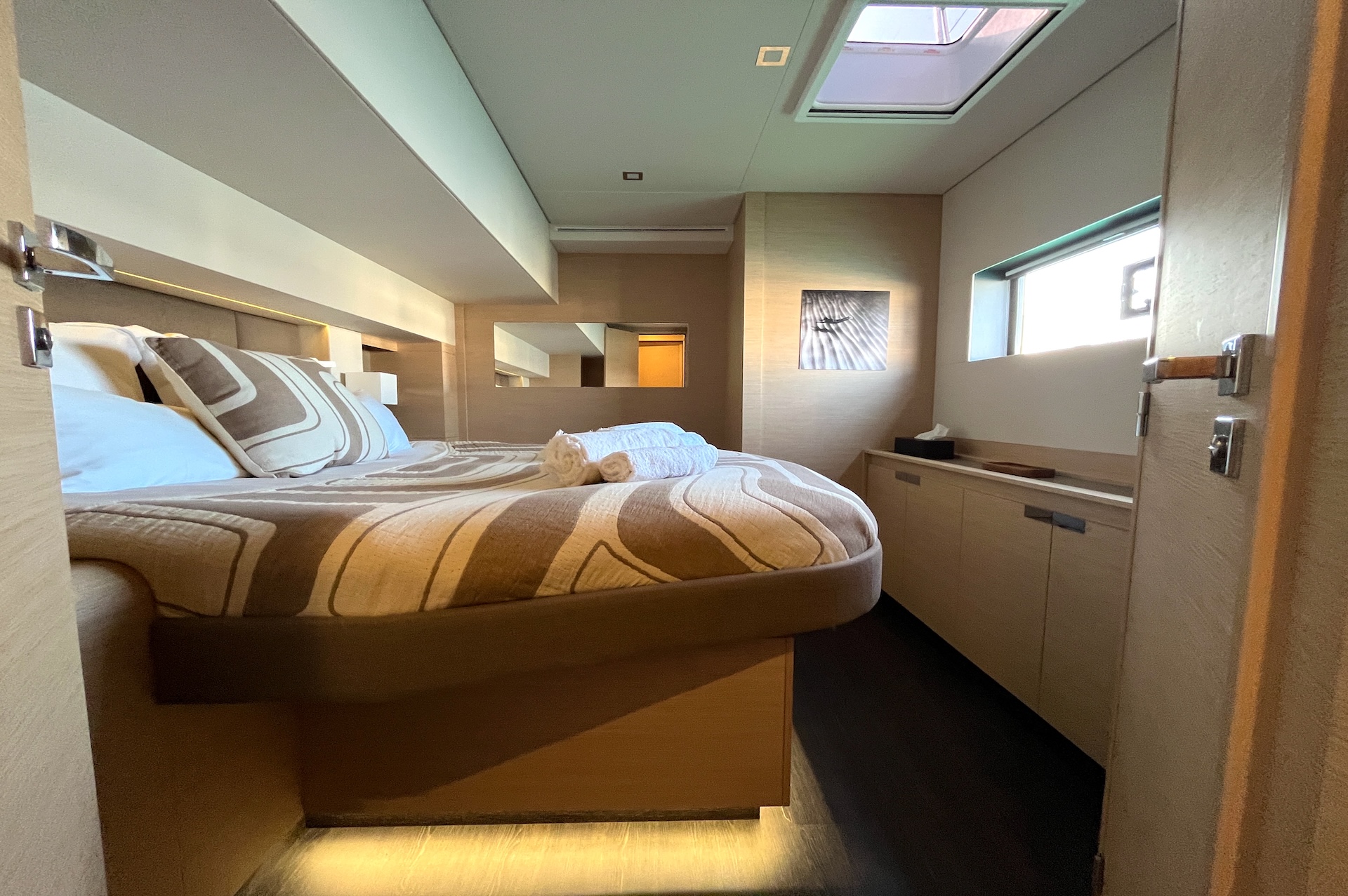 catamaran yacht charter double cabin Solomar