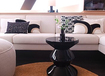 croatia yacht charter solomar saloon seating