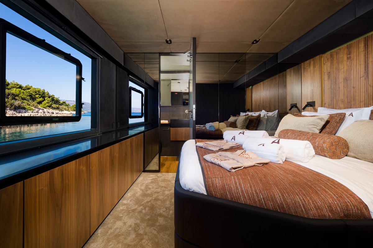 croatian yacht charter amber one double cabin