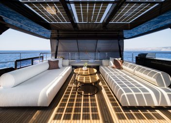 luxury yacht charter amber one flybridge