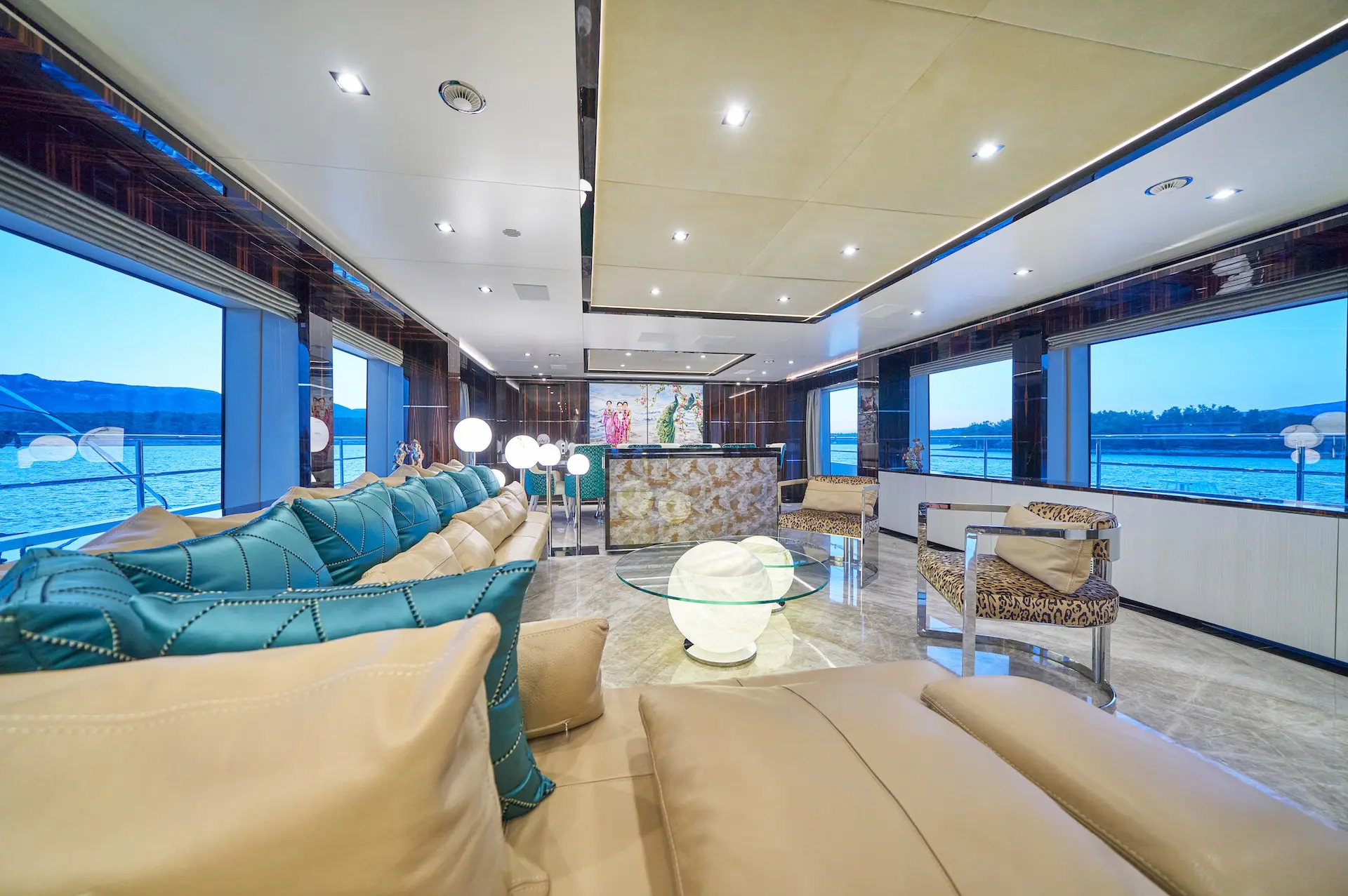 private charter happy me saloon