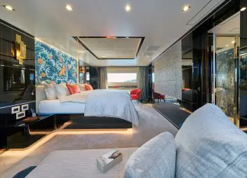 private yacht charter happy me master suite
