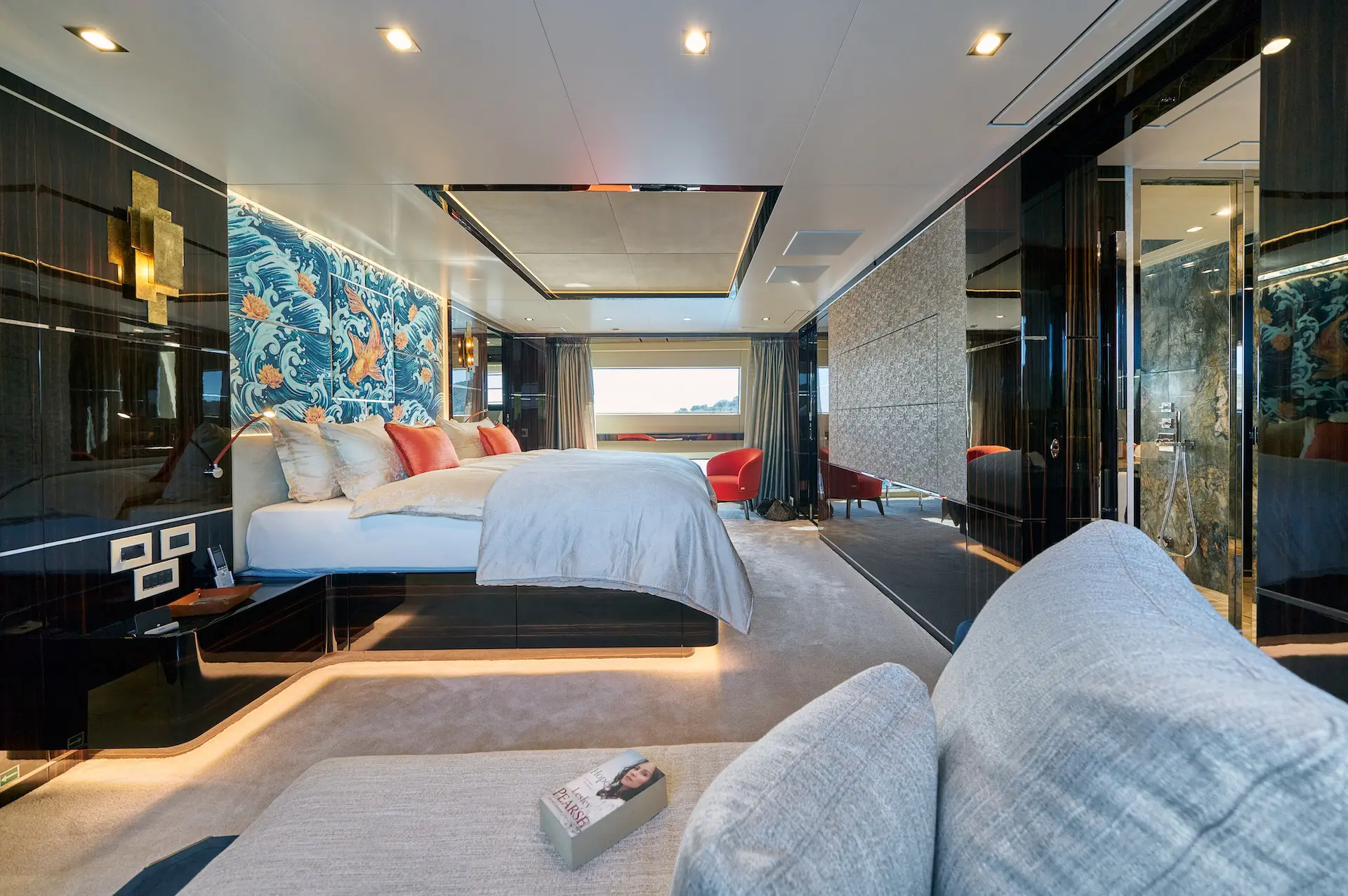private yacht charter happy me master suite
