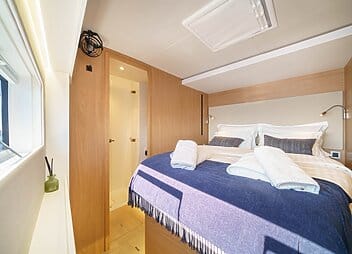 catamaran yacht charter farben cabin