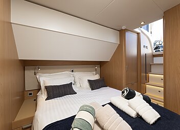 catamaran yacht charter farben cabin