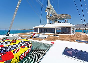croatian yacht charter cool breeze fore deck