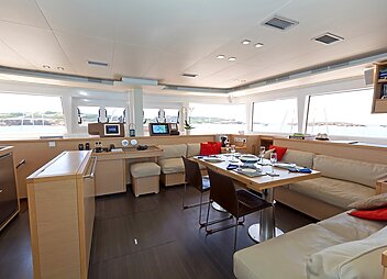yacht charter cool breeze saloon