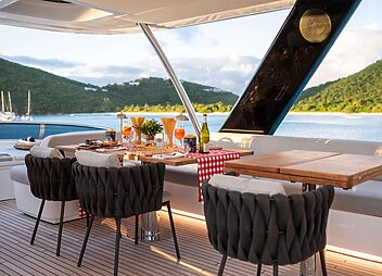 TABLE SCAPE AND ALFRESCO DINING